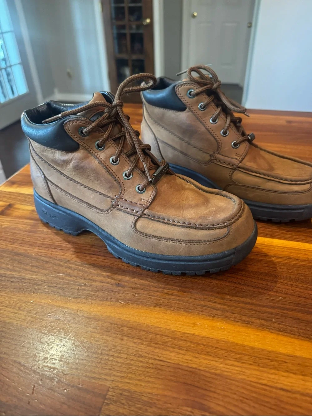Rockport Men's Waterproof Leather Chukka Boots Size 8.5